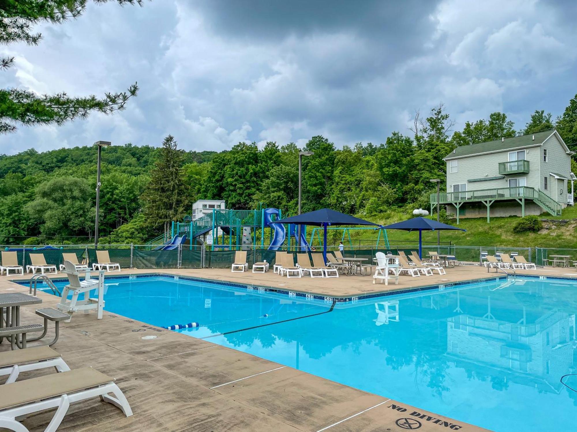 Unique Roundhouse: Hot Tub-Game Room-Firepit&More! Bushkill Dış mekan fotoğraf